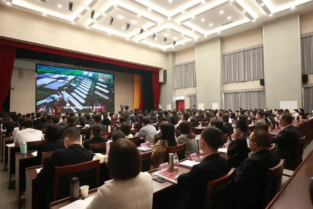 2025新澳门天天六开彩,探索2025新澳门天天六开彩的未来与影响